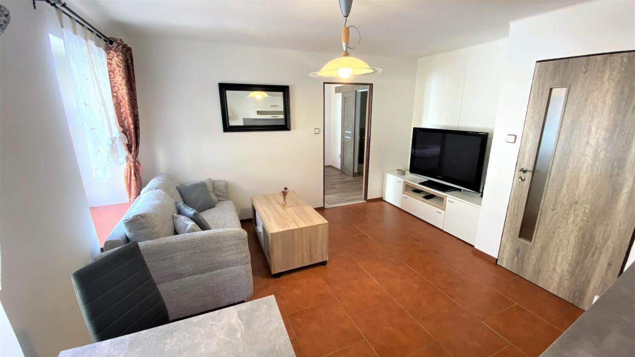 Apartman Prachatice Bagian luar foto